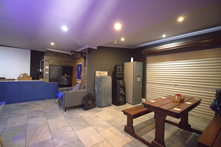 3 Bedroom Property for Sale in Sherwood Eastern Cape